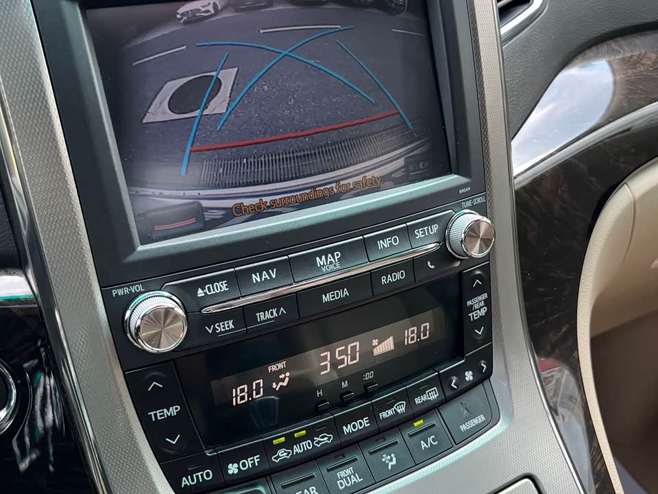 Toyota Elfa