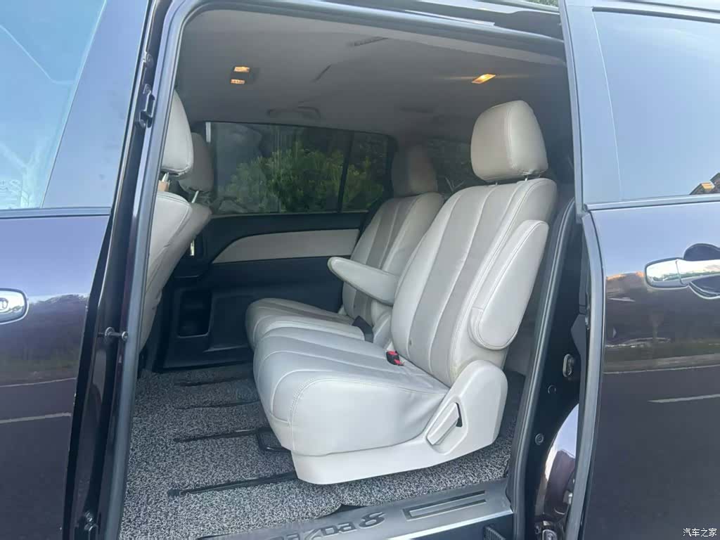 Mazda 8, 2016 17