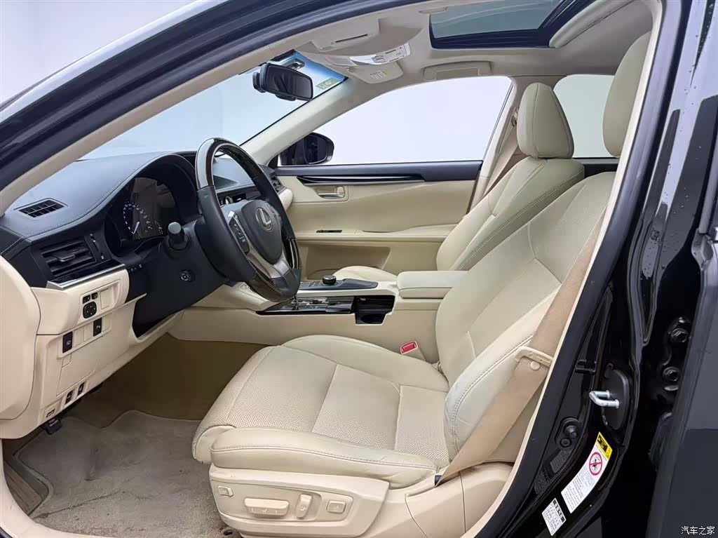 Lexus ES, 2014 11