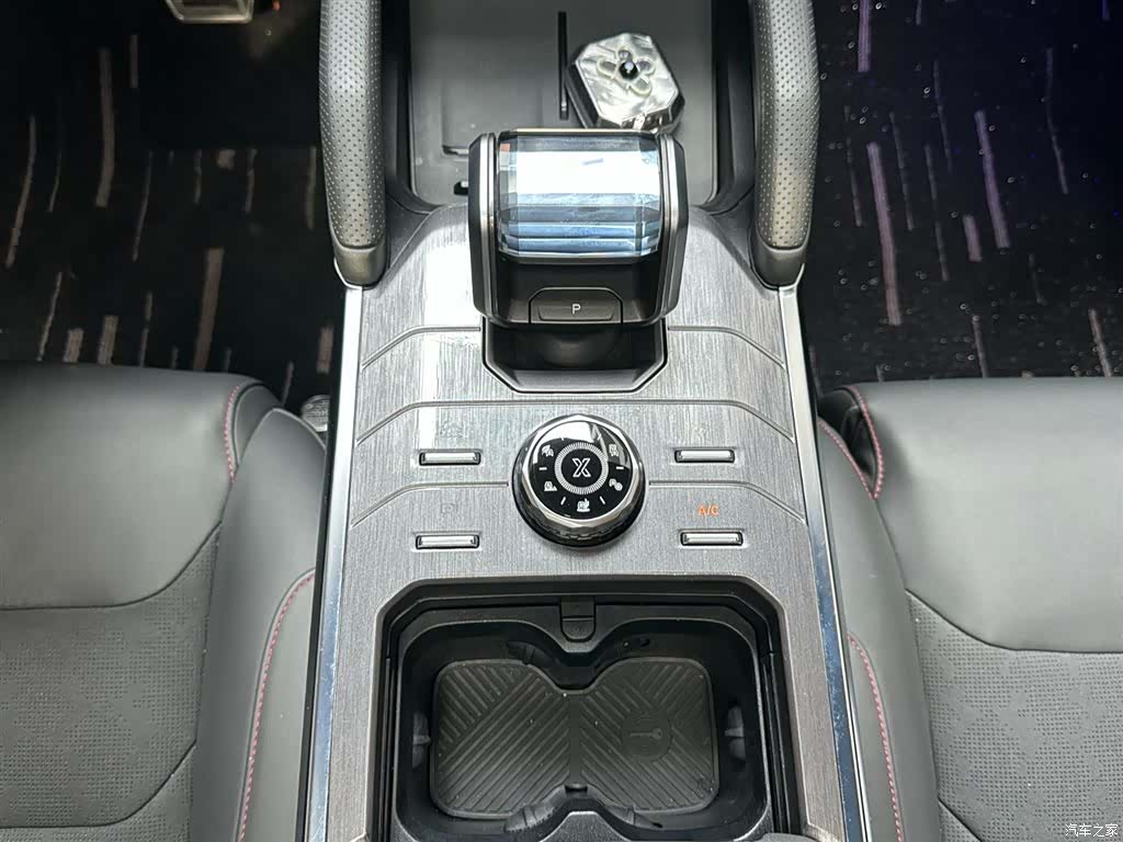 Jetour Traveller, 2023 14