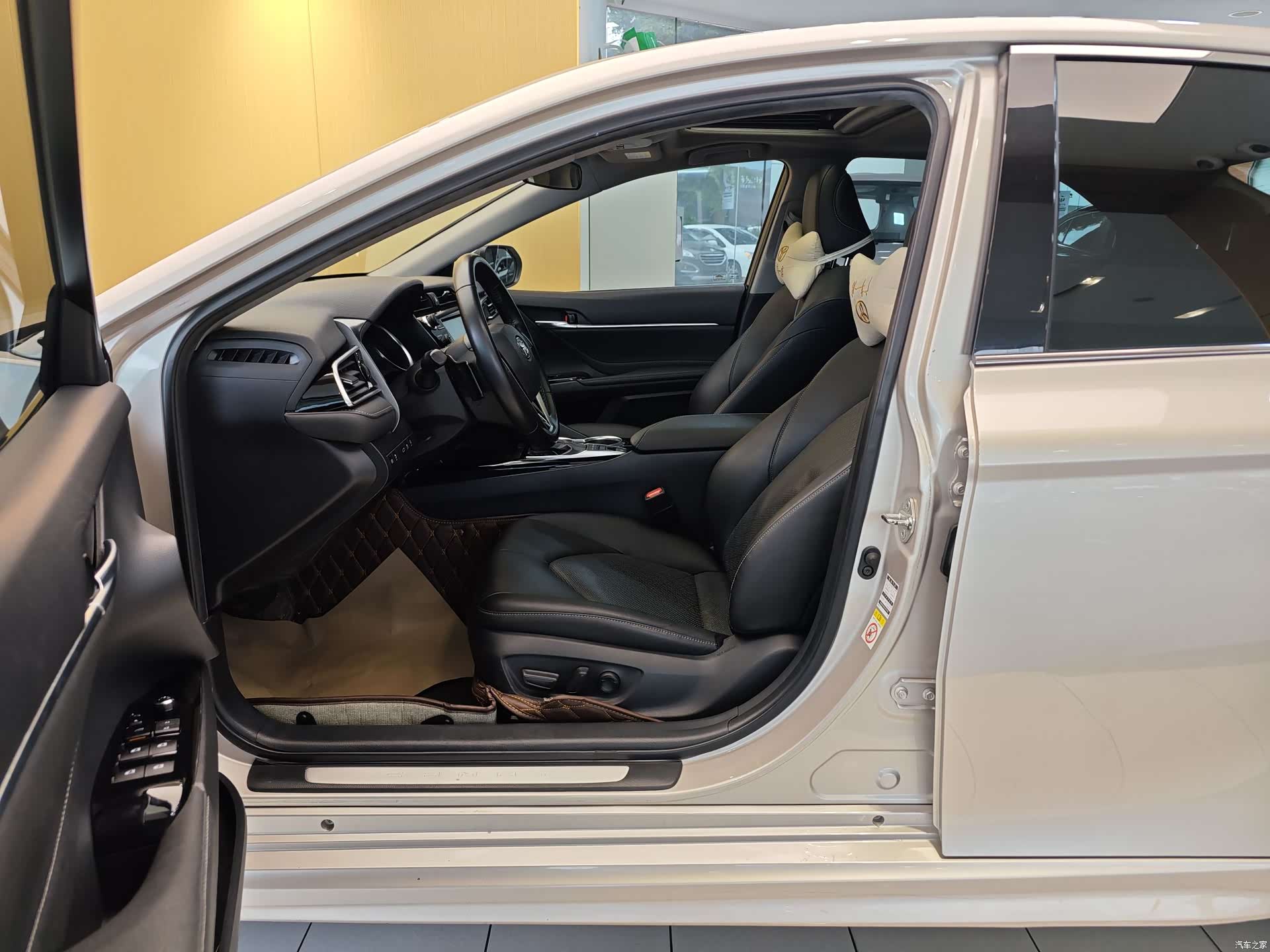 Toyota Camry, 2018 14