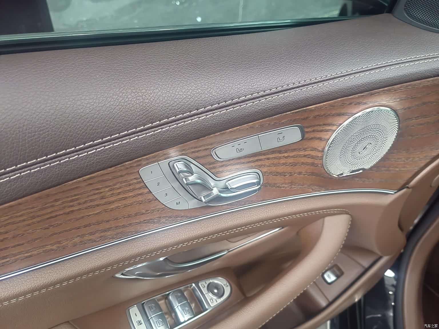 Mercedes-Benz E-Class, 2022 11