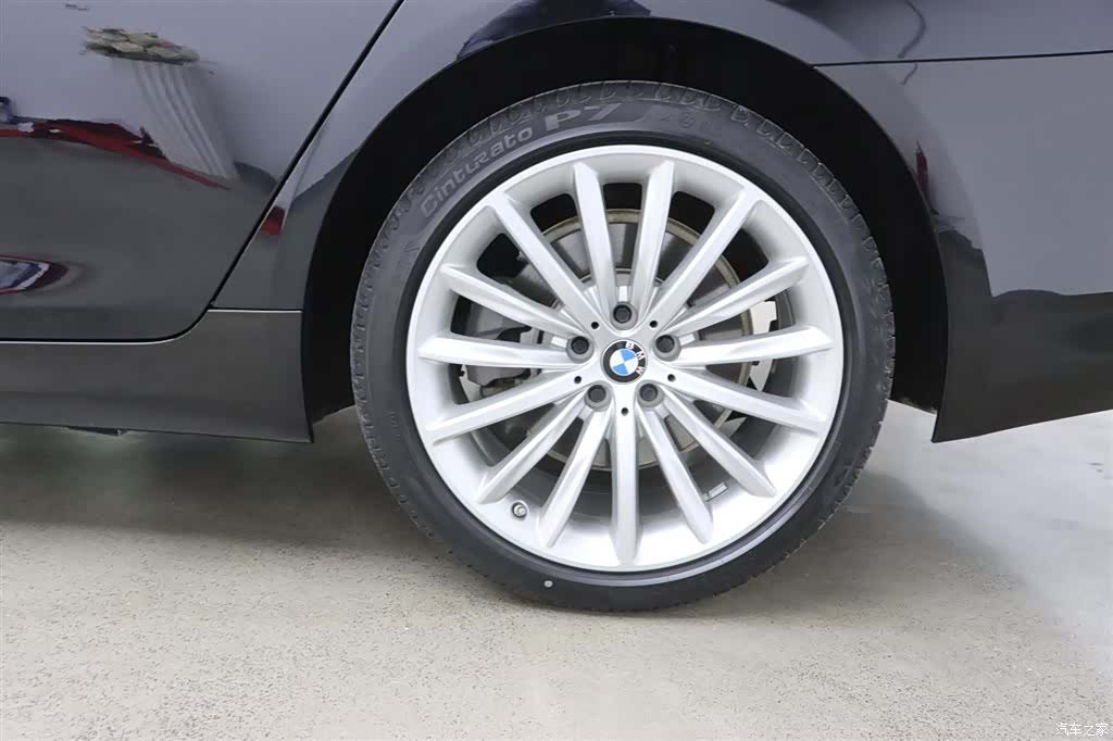 BMW 5 Series, 2022 34