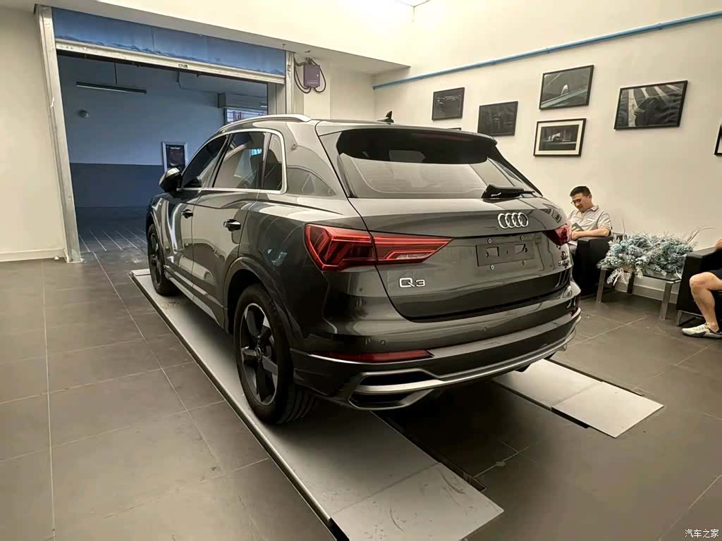 Audi Q3, 2023 6