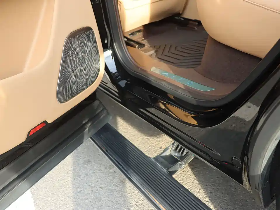 AITO Ask the world M7