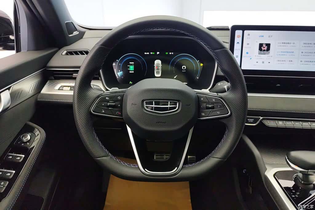 Geely Preface, 2025 15