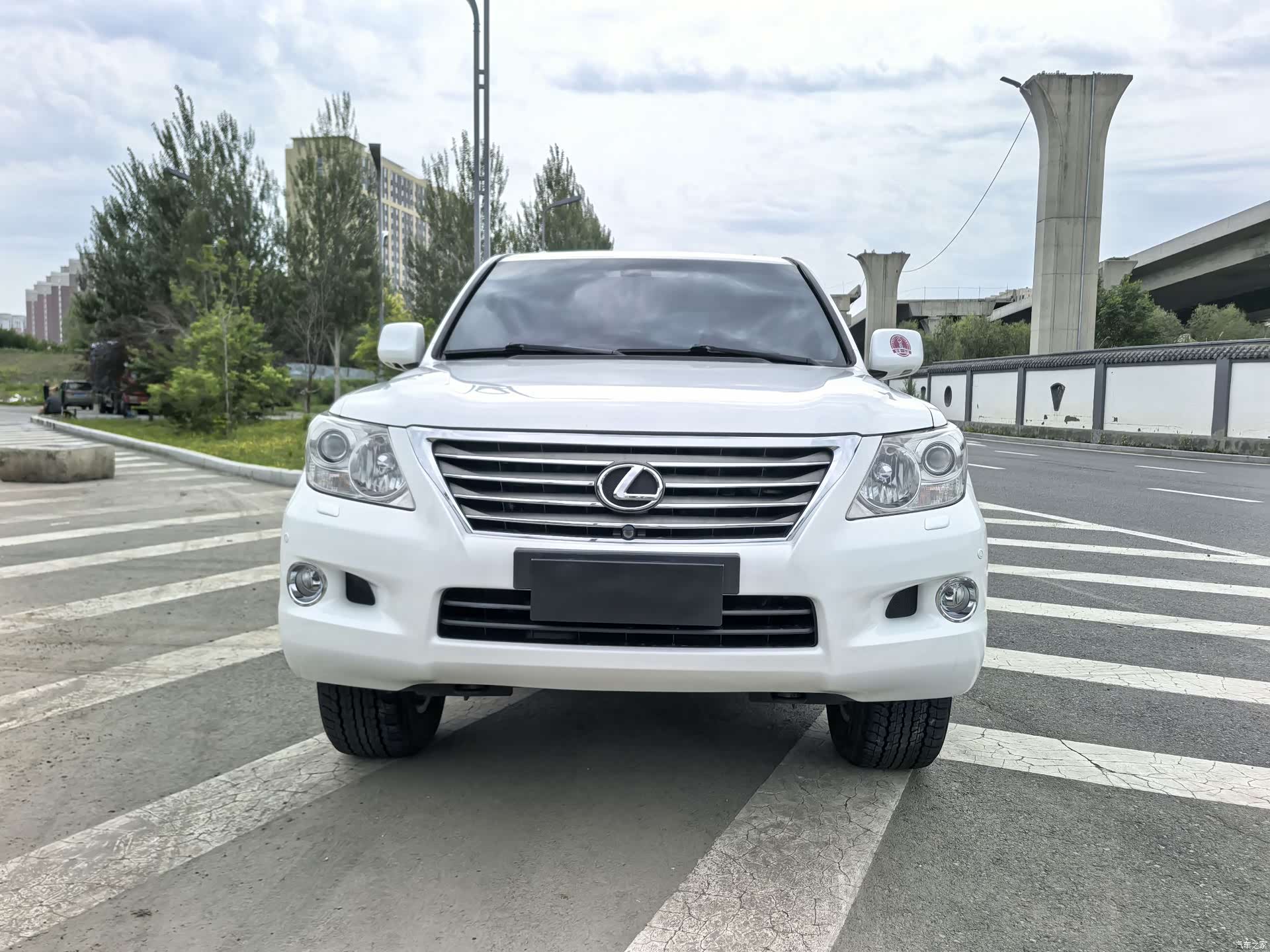 Lexus LX, 2009 2