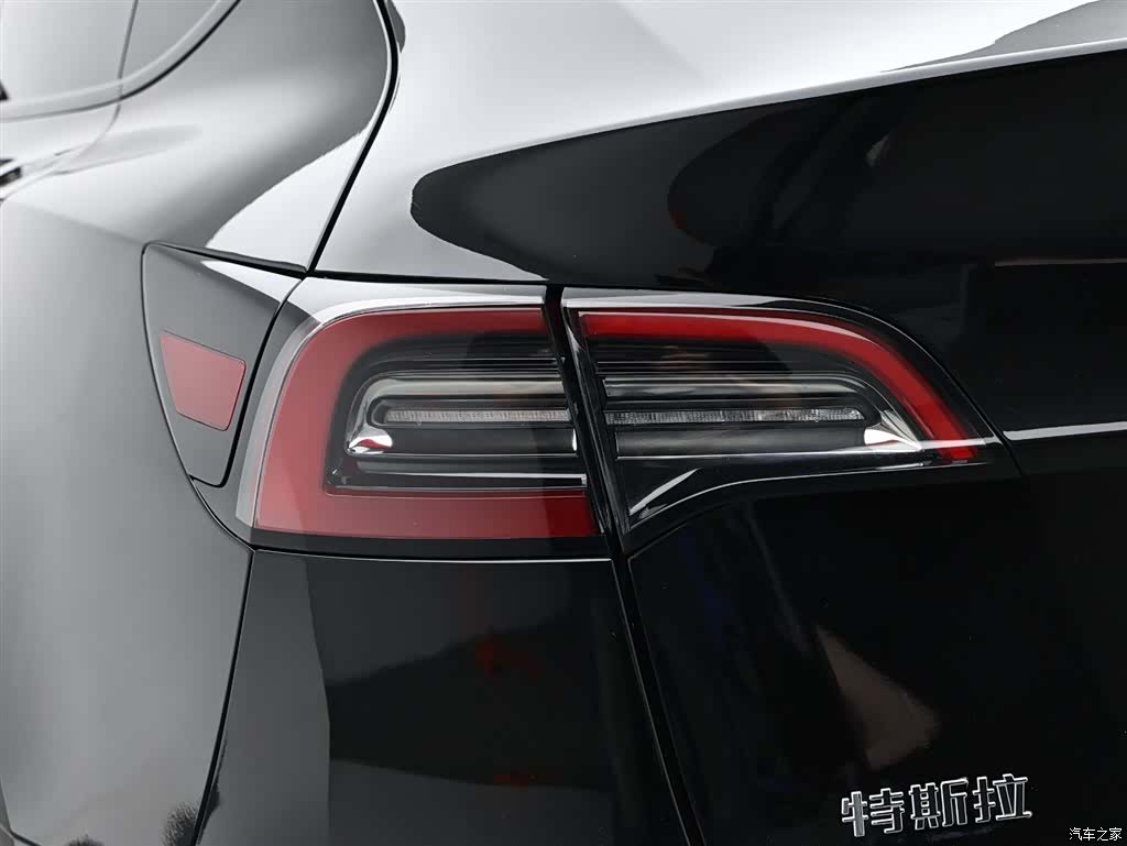 Tesla Model Y, 2022 11