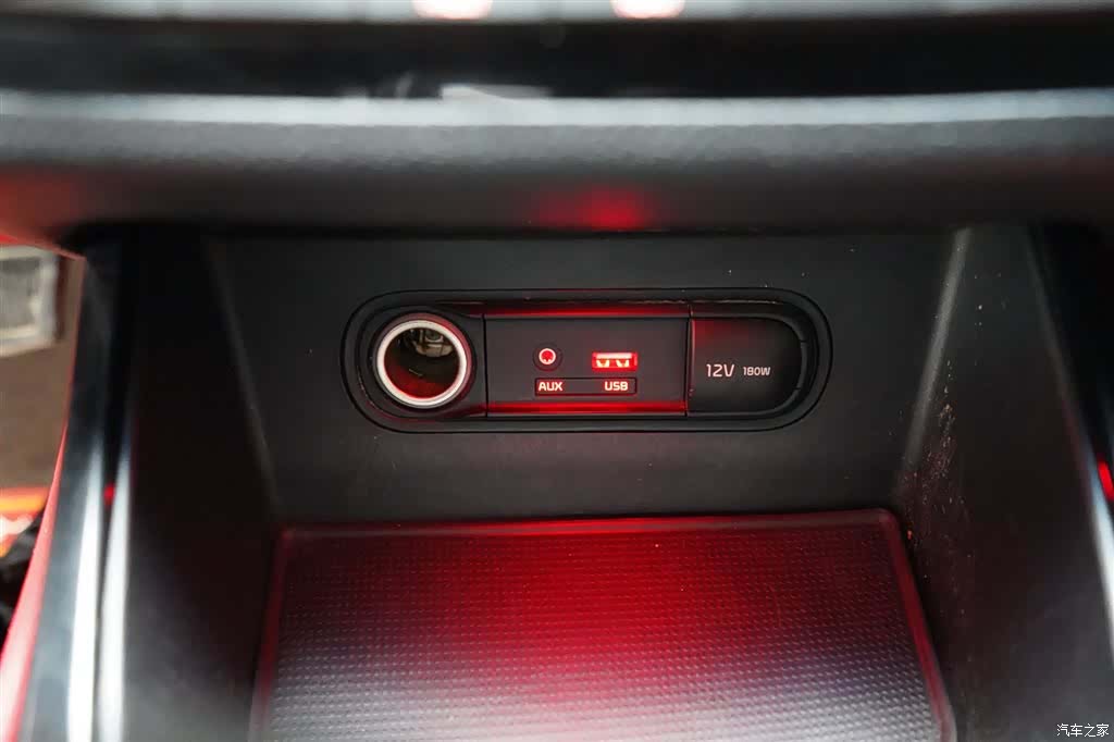 Kia K4, 2015 10