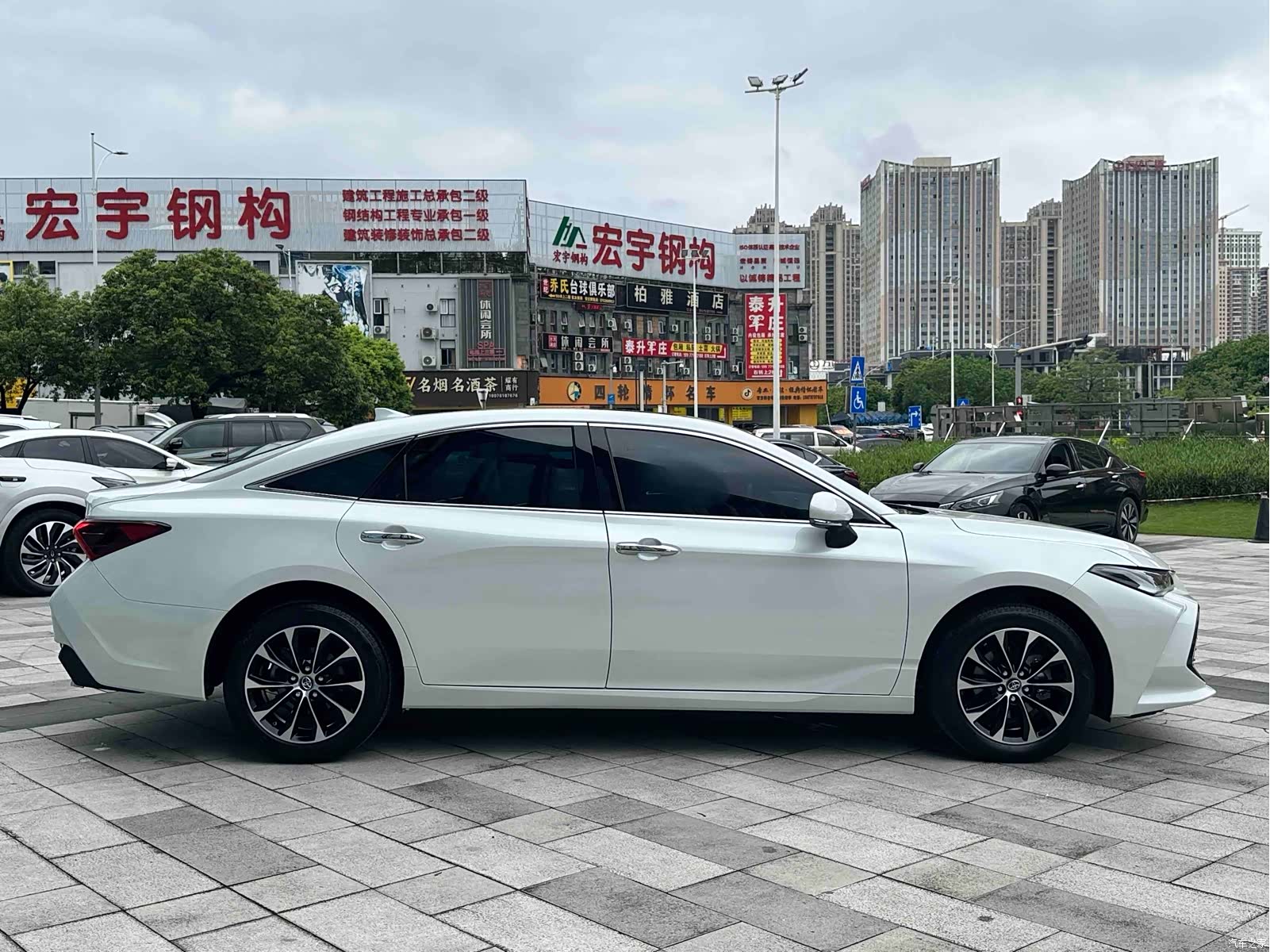 Toyota Avalon, 2024 все фото