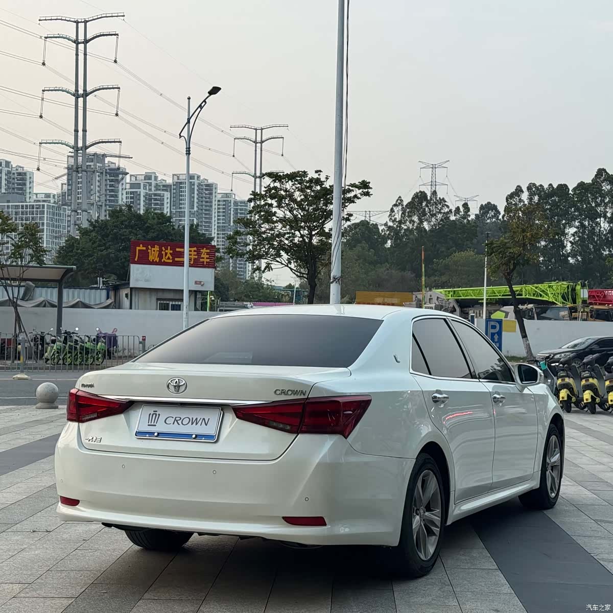 Toyota Crown, 2015 10
