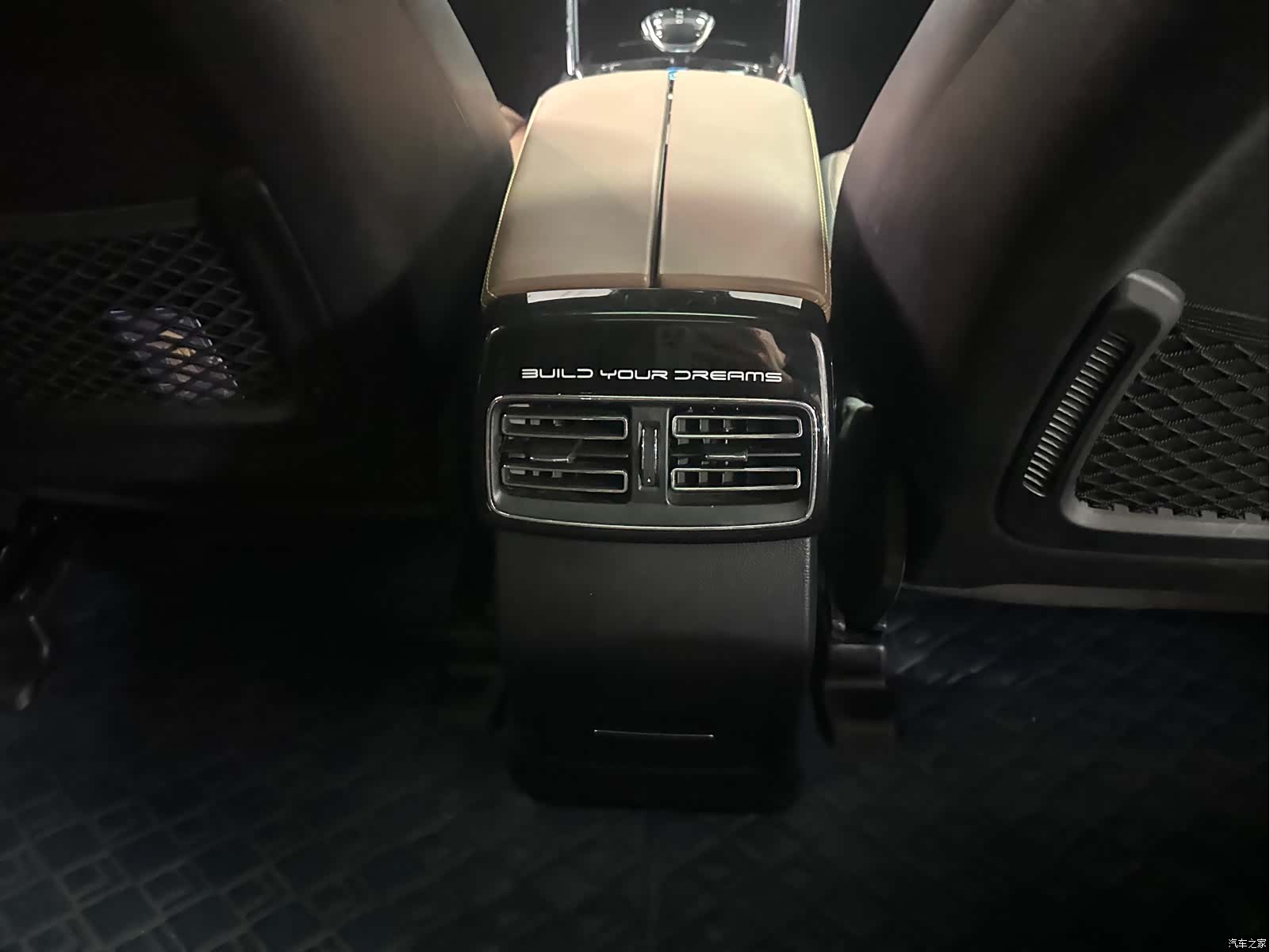 BYD Tang, 2022 13