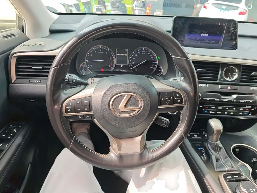 Lexus RX, 2017 11
