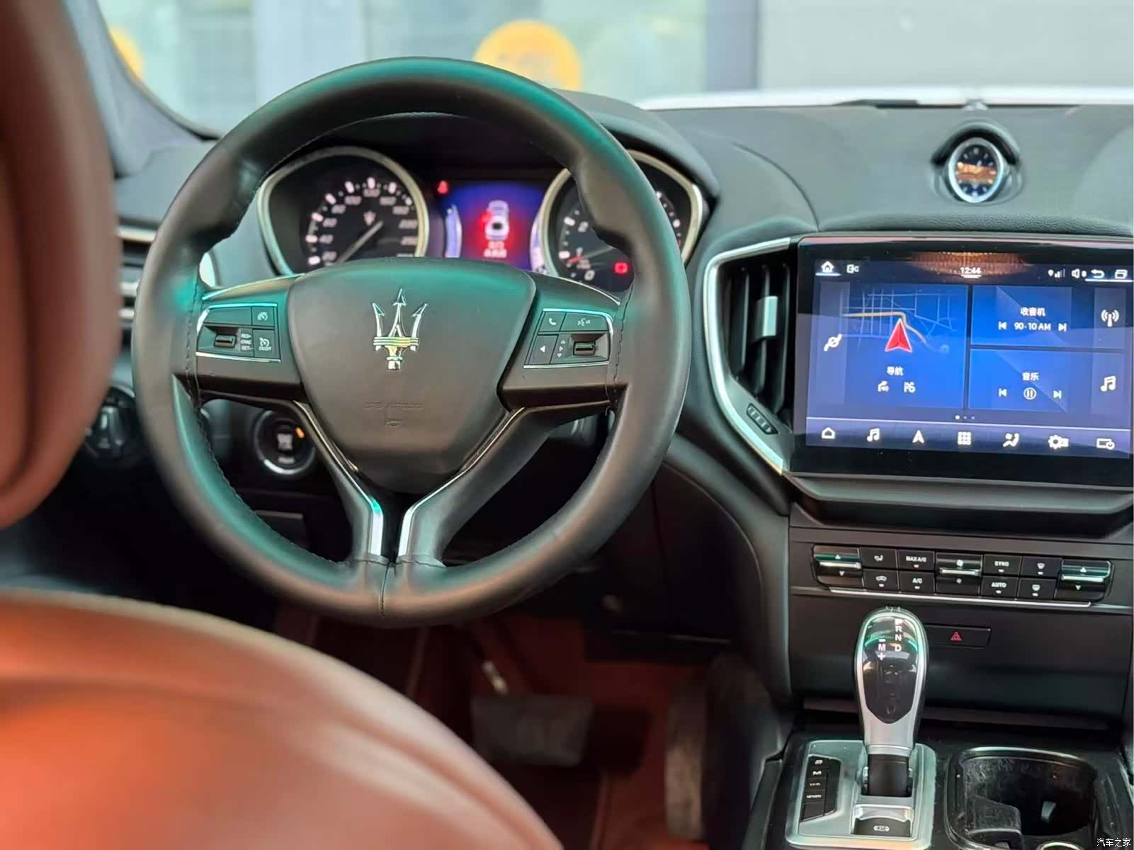 Maserati Ghibli, 2016 11