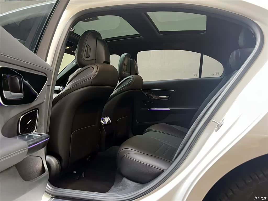 Mercedes-Benz C-Class, 2023 10