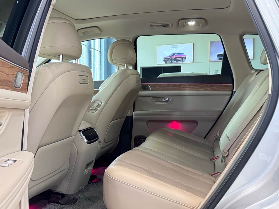 AITO Ask the world M7