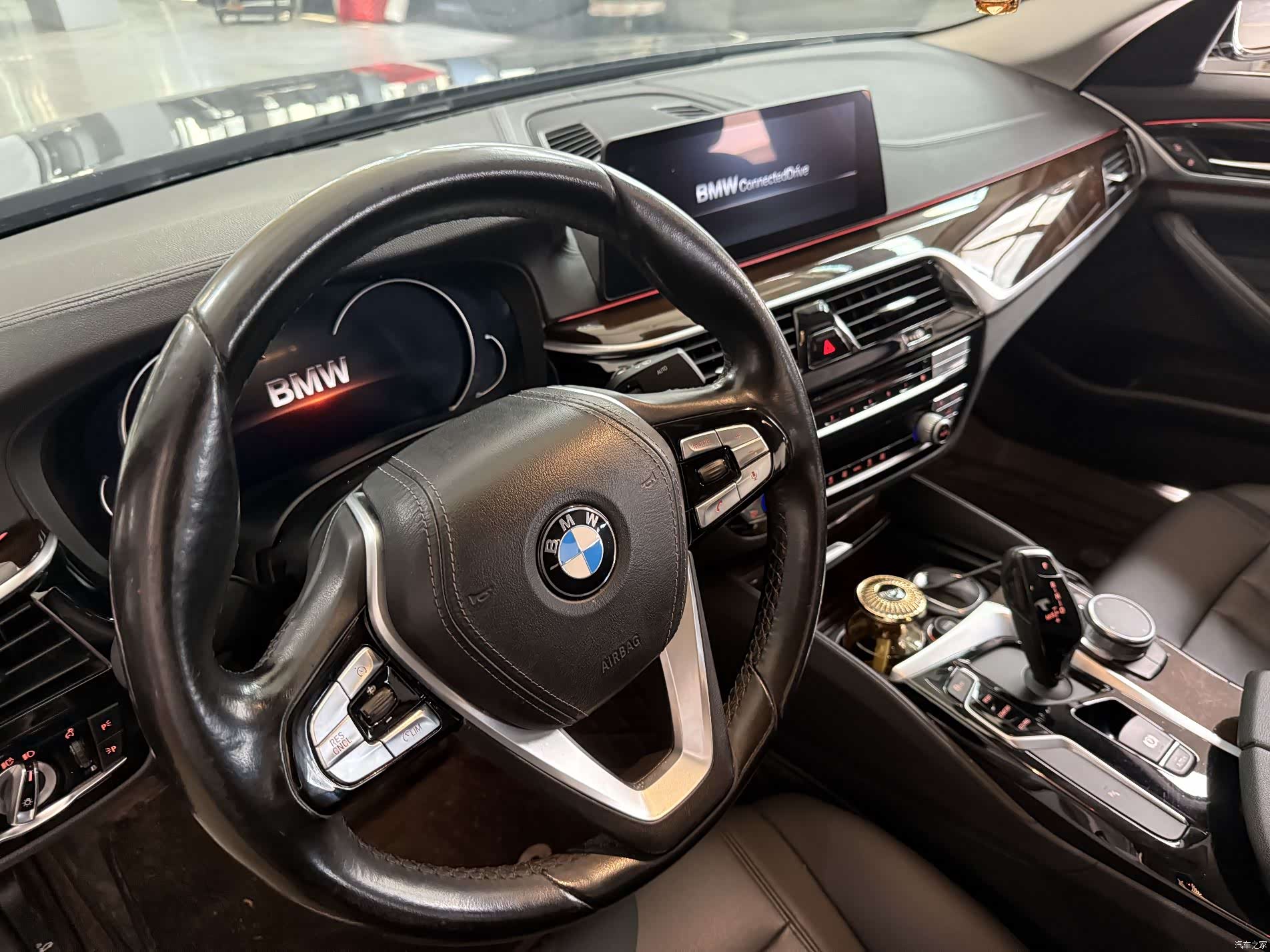 BMW 5 Series, 2018 все фото