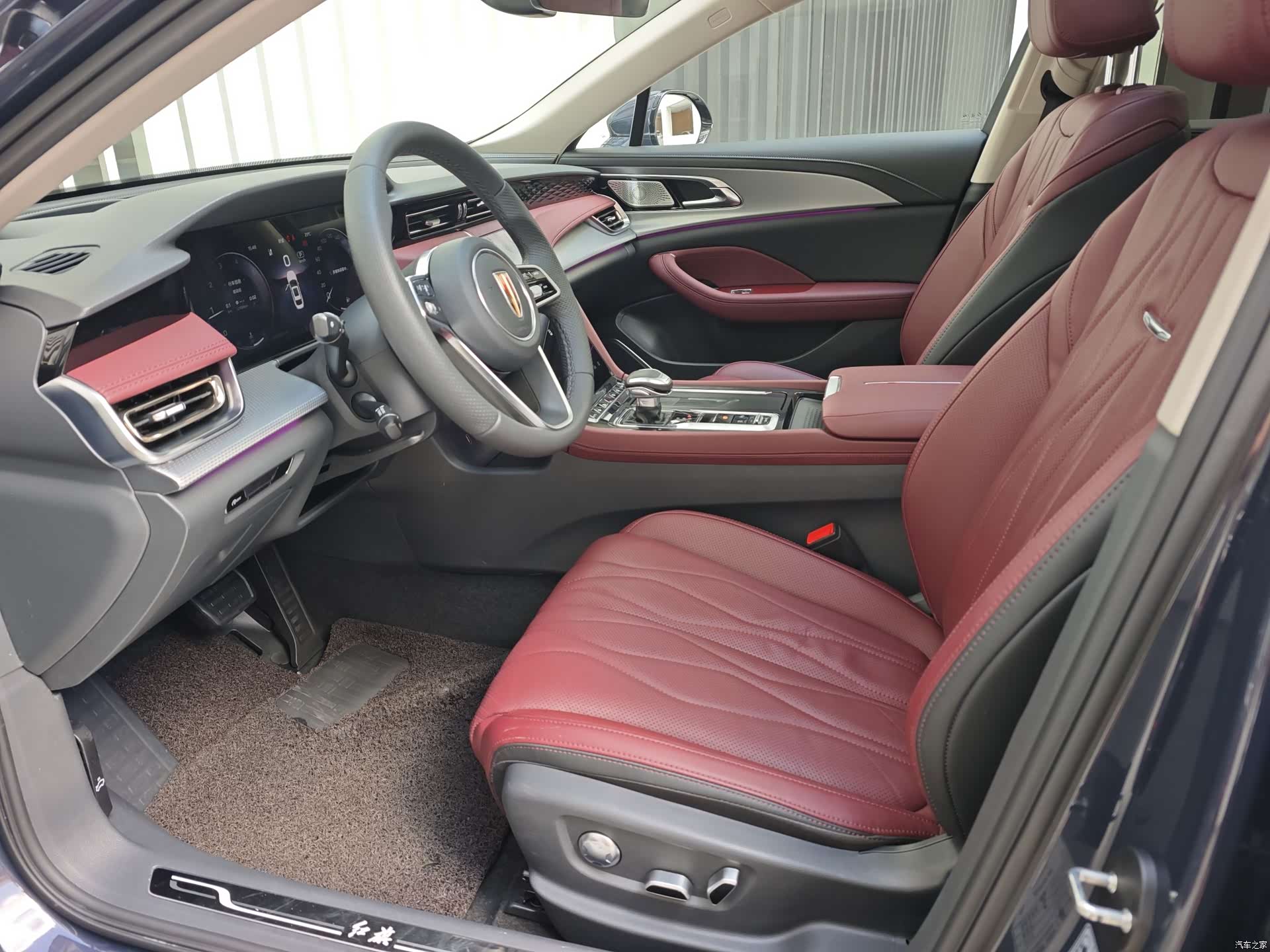 Hongqi H5, 2024 все фото