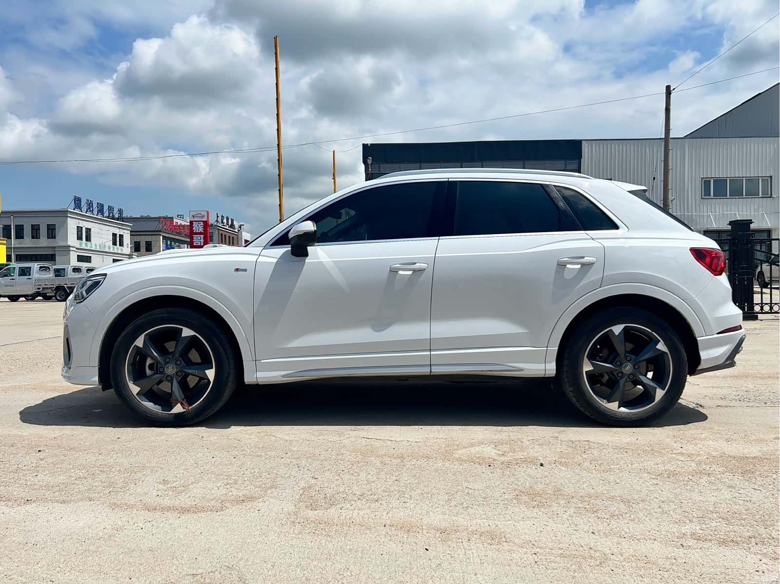 Audi Q3, 2020 4