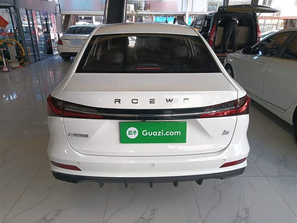 Roewe i5