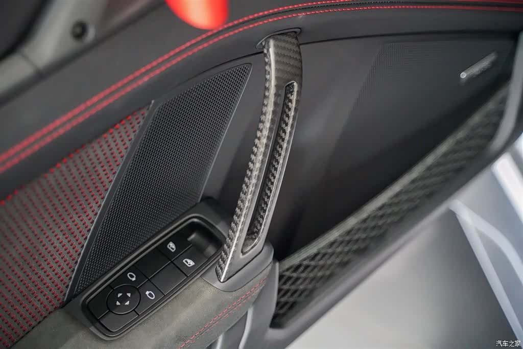 Porsche 911, 2025 20