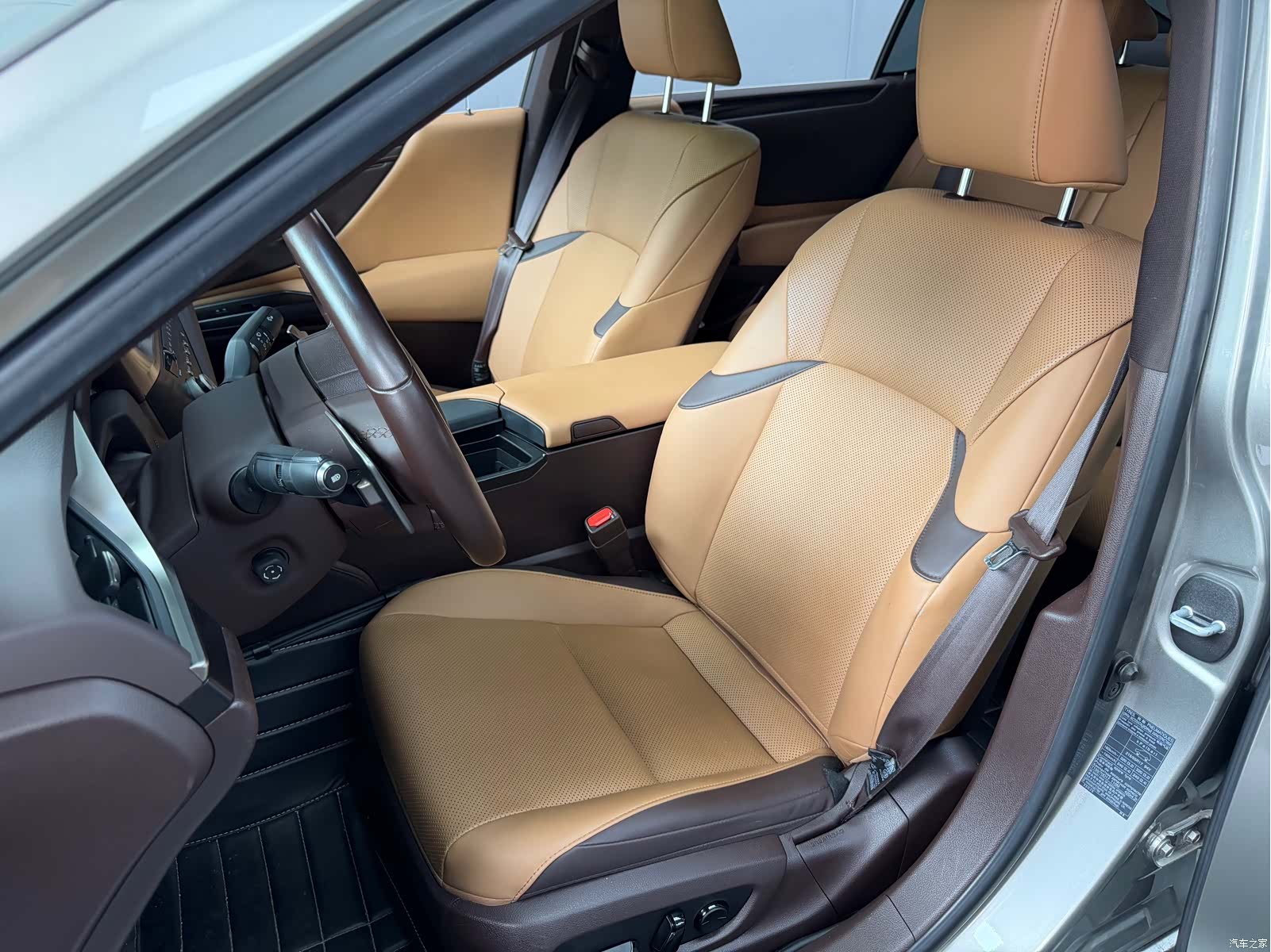 Lexus ES, 2021 8