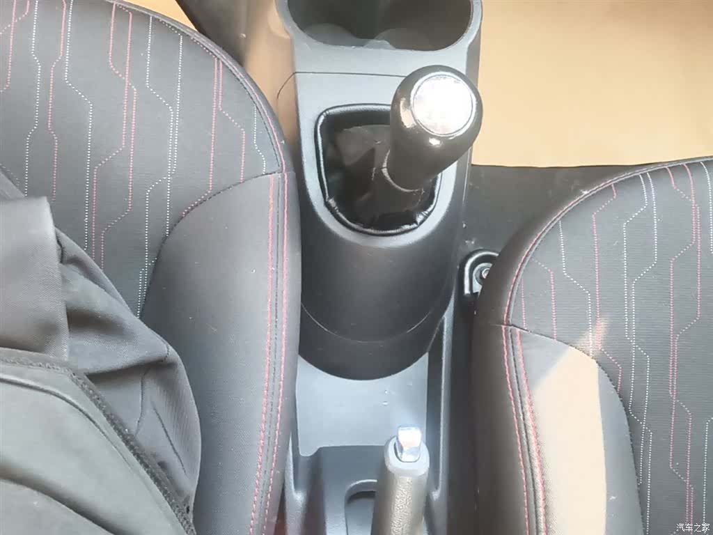 Changan V, 2016 14