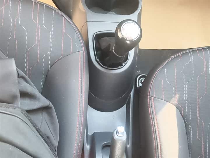 Changan BenBen 2015 1.4L МКПП Люкс guo V