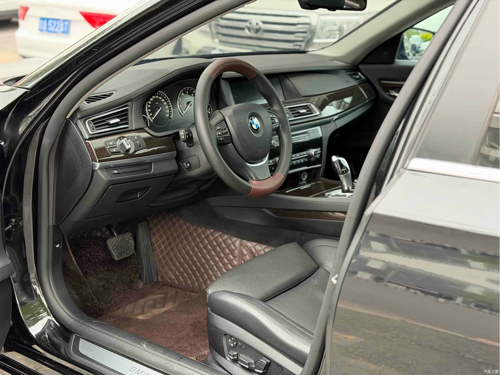 BMW 7 Series, 2010 3