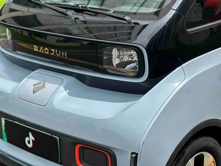Baojun KiWi EV 2022 she ji shi qing xiang ban san yuan li