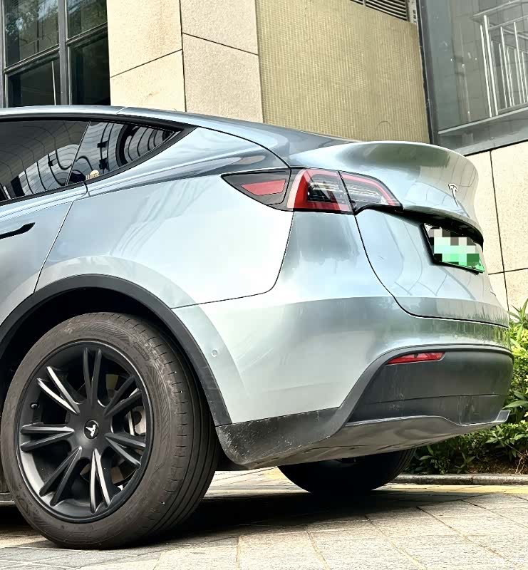 Tesla Model Y, 2023 все фото