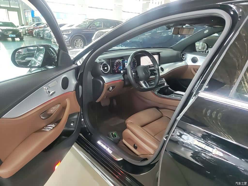 Mercedes-Benz E-Class, 2023 16