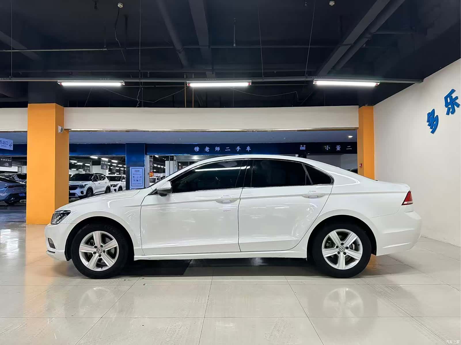 Volkswagen Lamando, 2016 9
