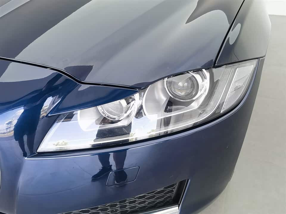 Jaguar XFL