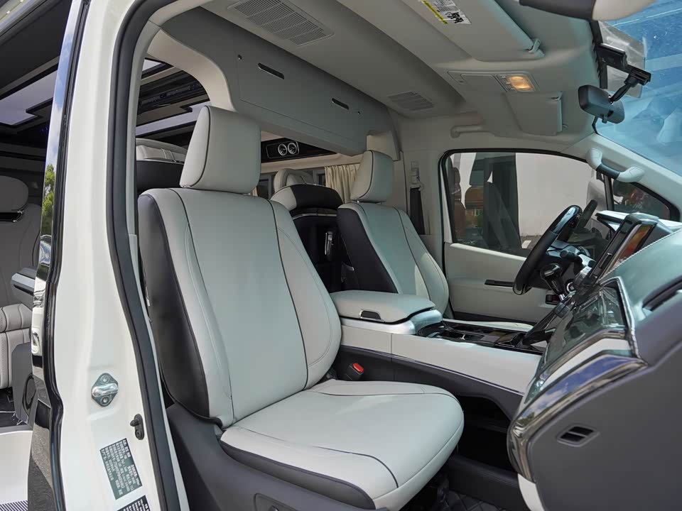 Toyota HIACE Toyota HIACE