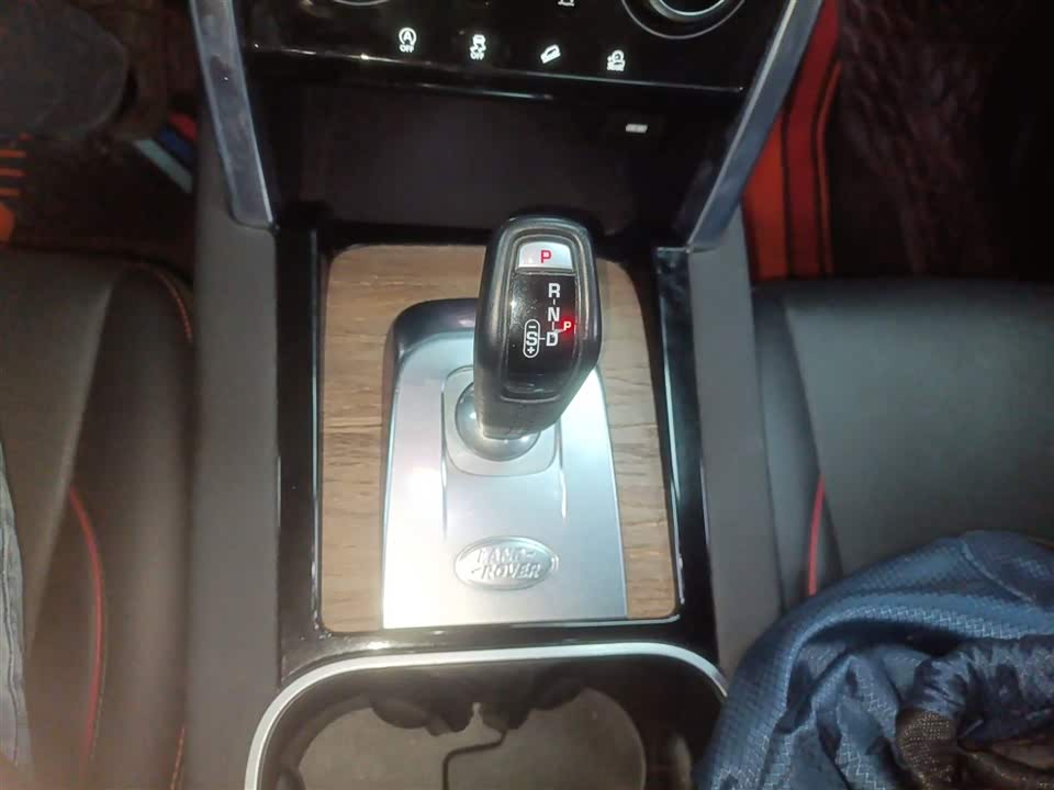 Land Rover Discover sports