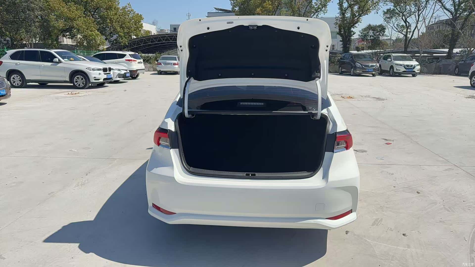 Toyota Corolla, 2021 все фото