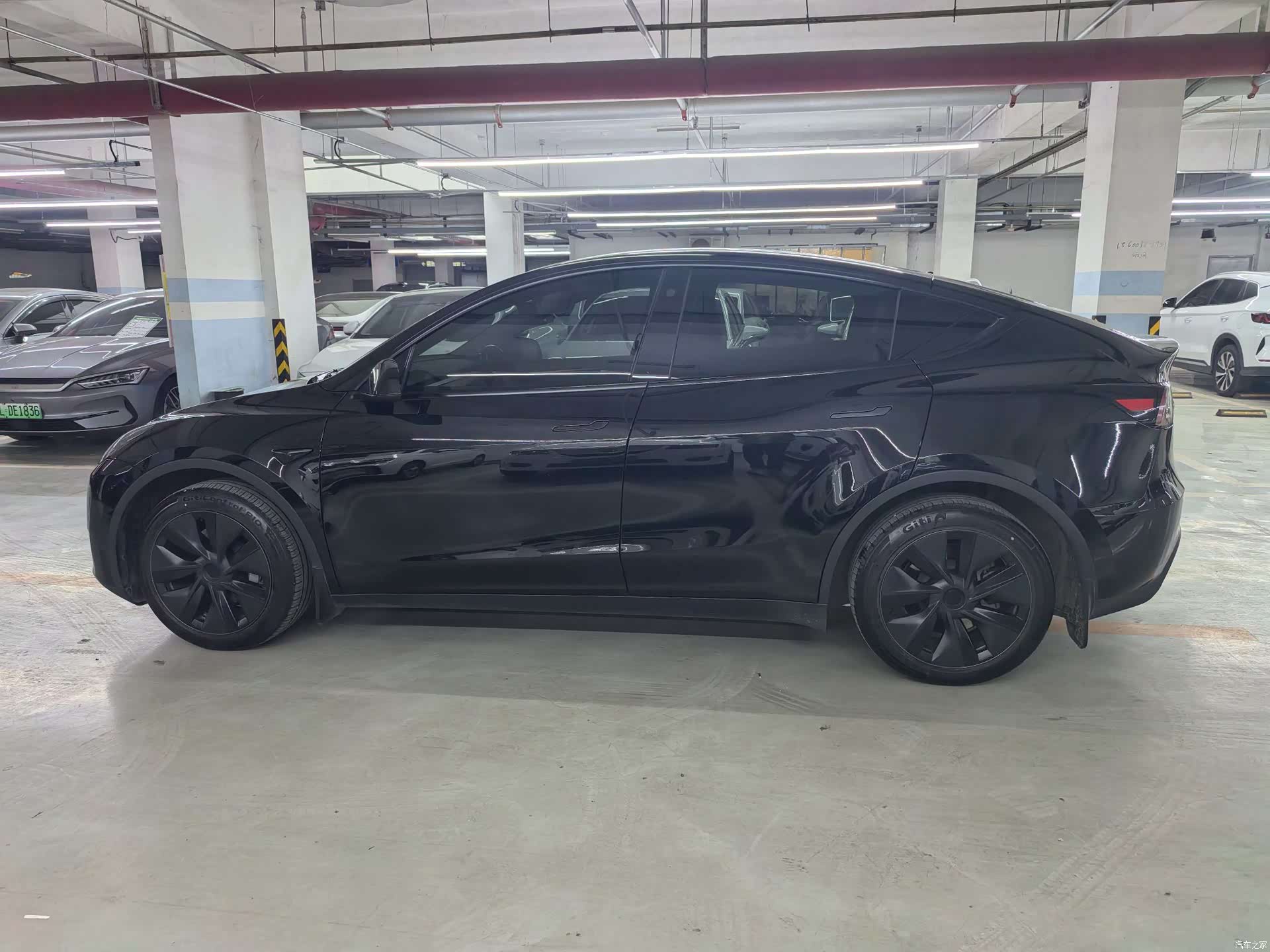 Tesla Model Y, 2024 8