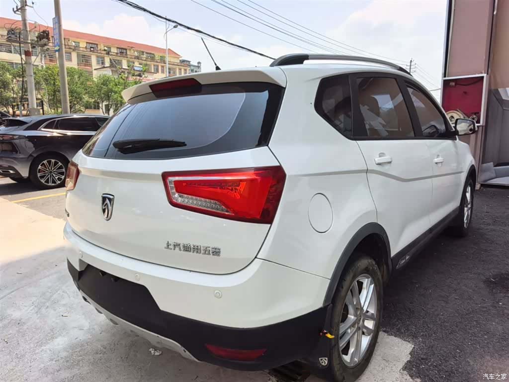 Wuling 560, 2016 7
