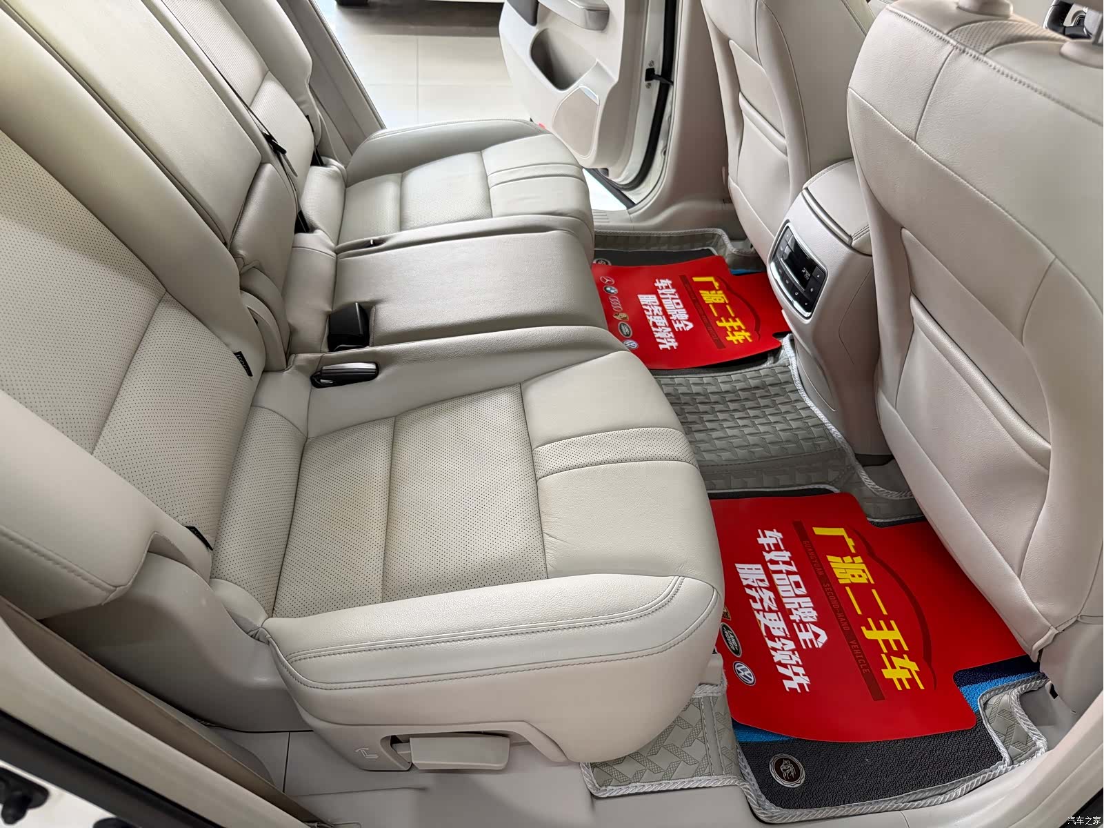 Trumpchi GS8, 2017 12