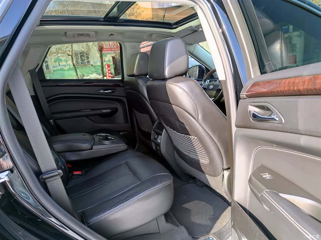 Cadillac SRX, 2012 11