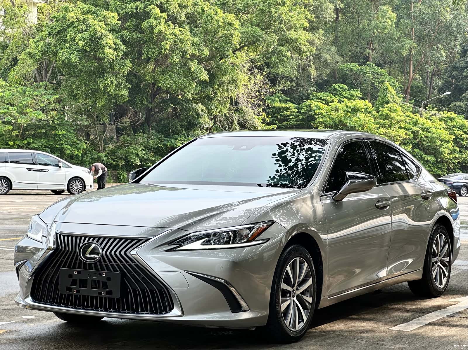 Lexus ES, 2021 1