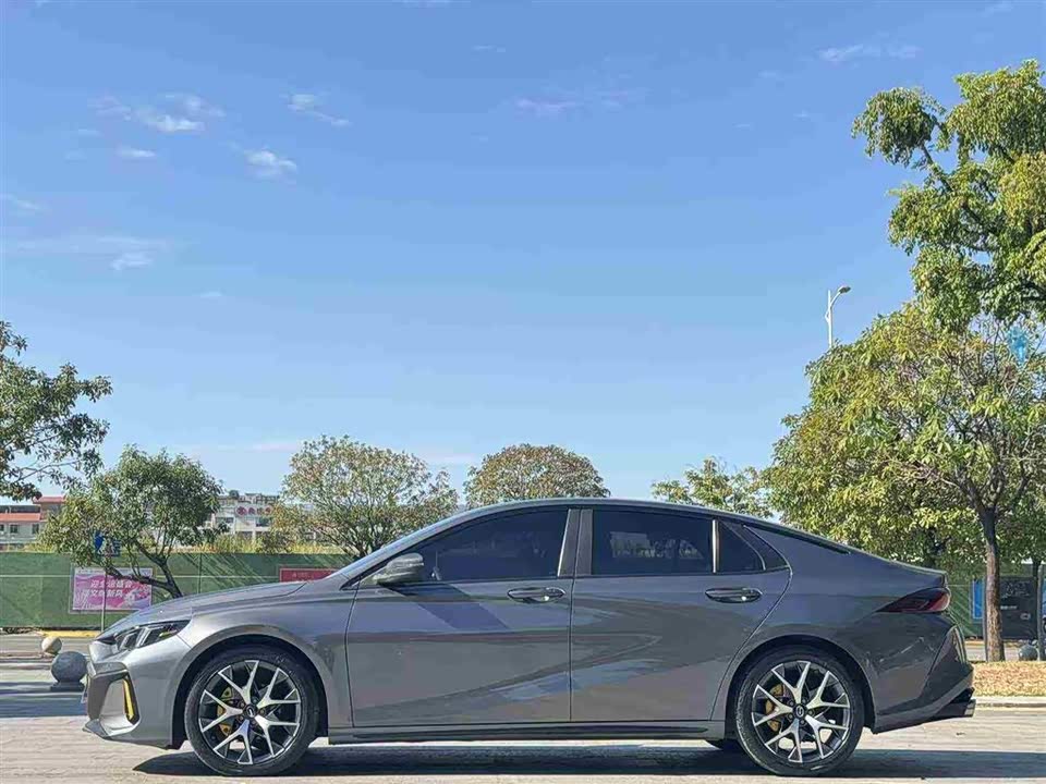 Trumpchi Shadow Leopard