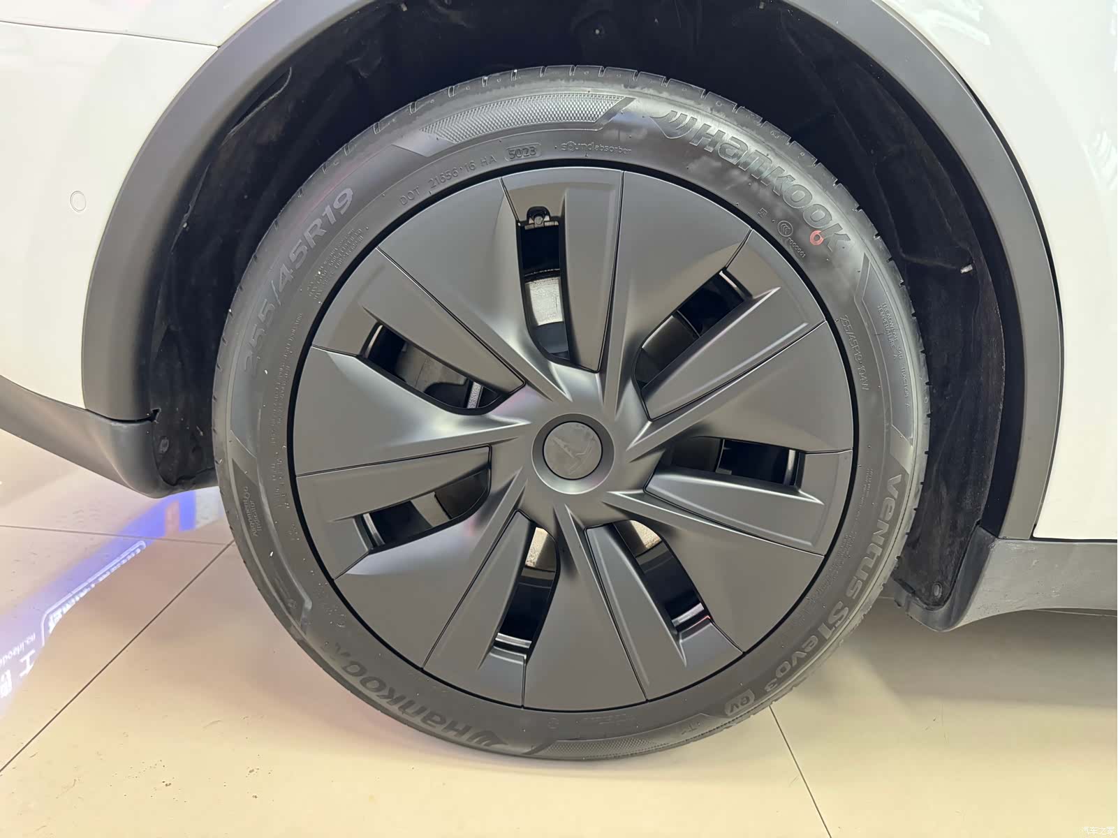 Tesla Model Y, 2024 10