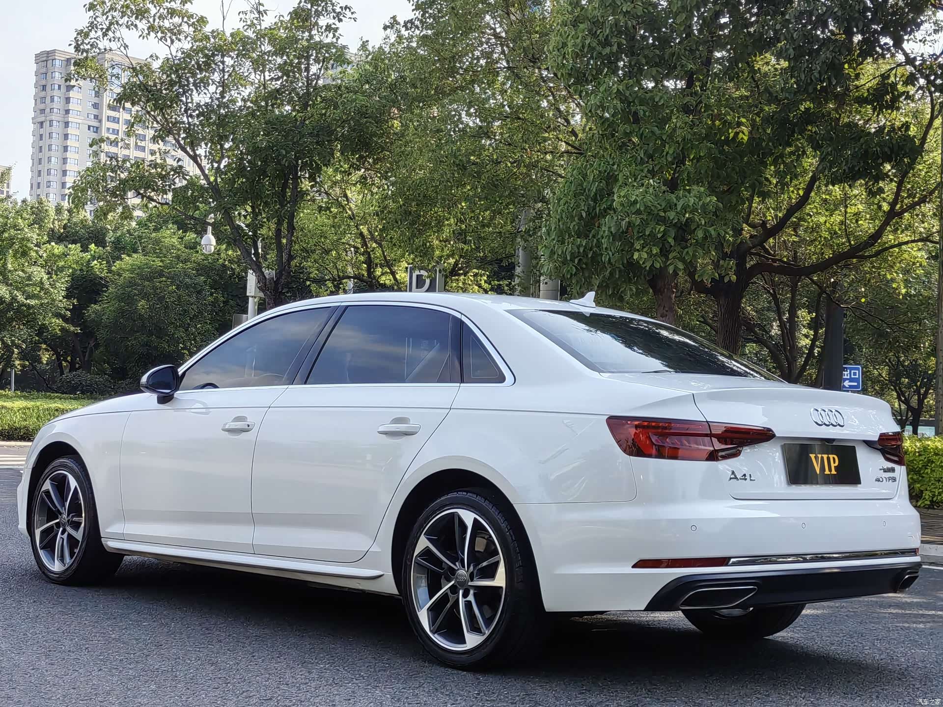 Audi A4L, 2019 6