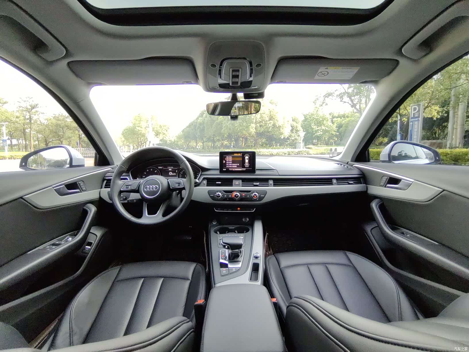 Audi A4L, 2019 26
