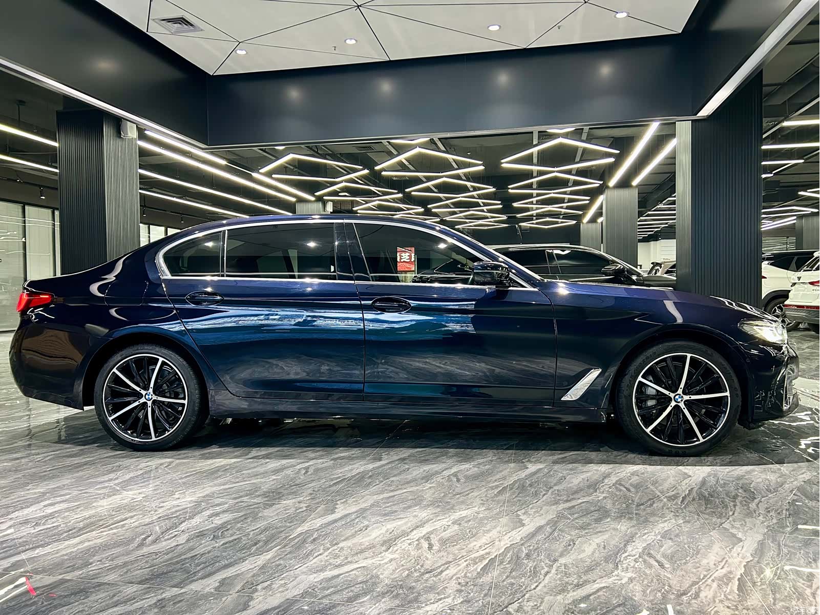 BMW 5 Series, 2021 4
