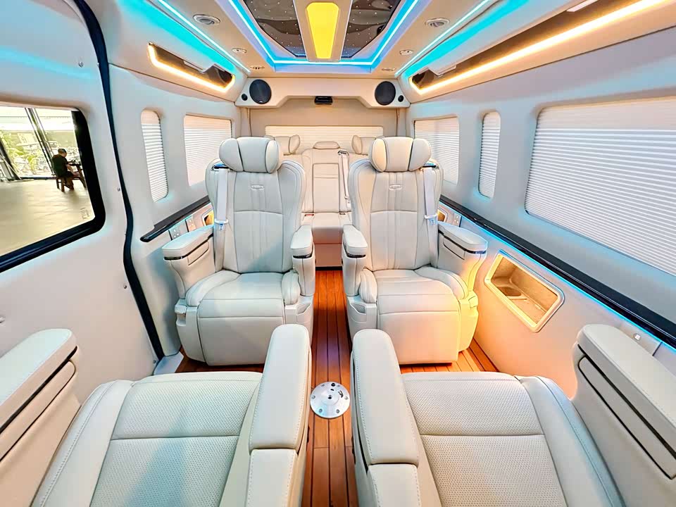 Toyota HIACE Toyota HIACE