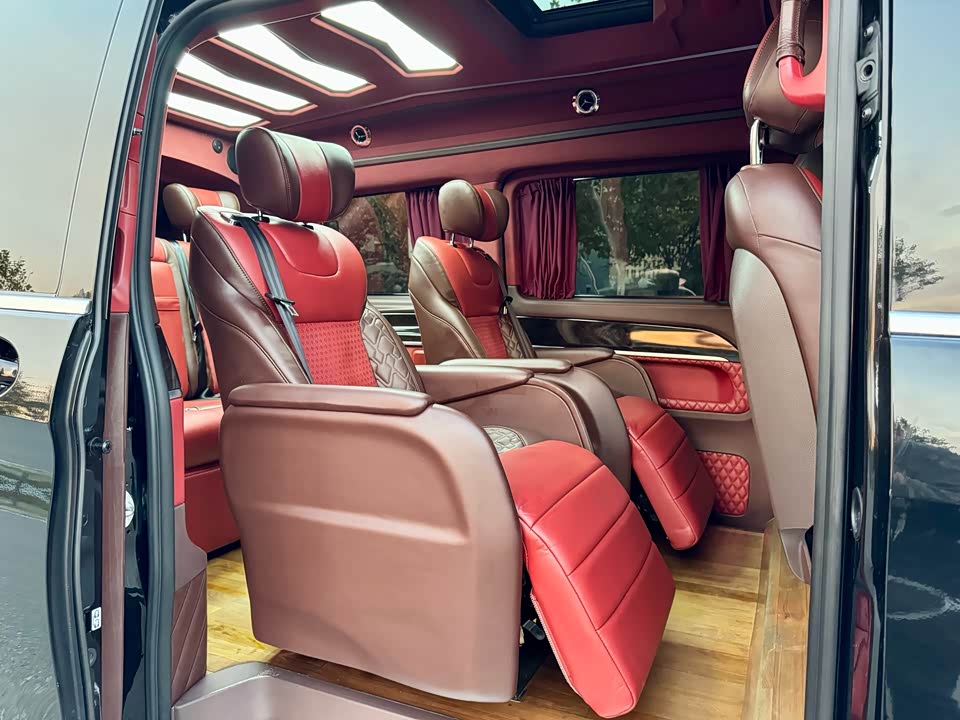 Mercedes-Benz V-class