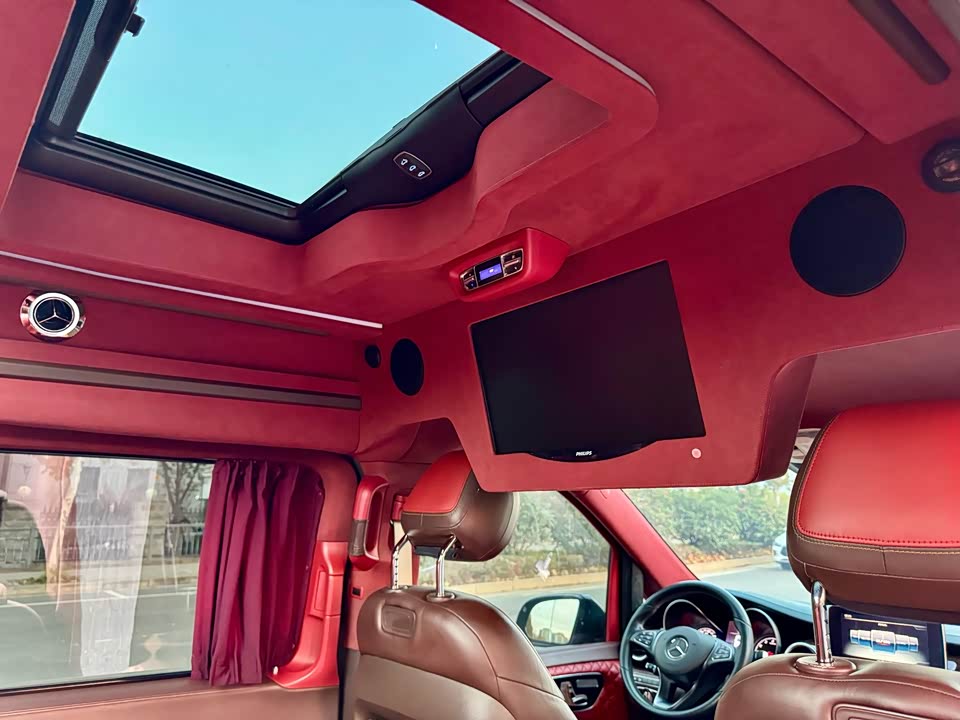 Mercedes-Benz V-class